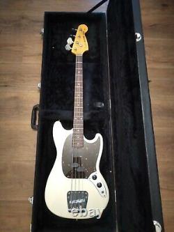 Fender Mustang Bass Guitar Olympic White Made In Japan Short Scale + Hard Case