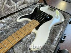 Fender Player Precision Bass with Maple Fretboard in Polar White. Mexico (2019)