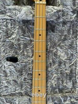 Fender Player Precision Bass with Maple Fretboard in Polar White. Mexico (2019)