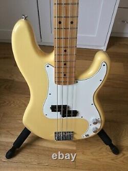 Fender Precision Bass