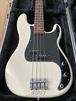 Fender Precision Bass