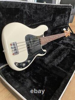 Fender Precision Bass