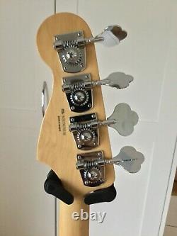 Fender Precision Bass