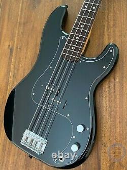Fender Precision Bass, High Gloss Black on Black, 2004