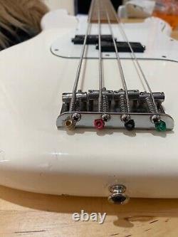 Fender Precision Bass White MX (Made In Mexico) Pre Owned