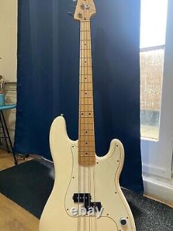 Fender Precision Bass White MX (Made In Mexico) Pre Owned