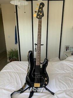 Fender Precision Midnight Bass