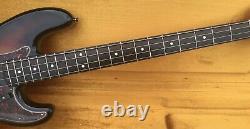 Fender Precision USA AVRI 62 Bass Guitar with OHSC