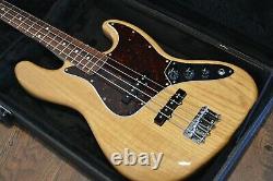 Fender Special Edition Deluxe Jazz Bass Ash with Hard Case, Excellent condition