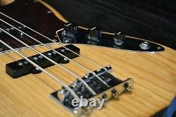 Fender Special Edition Deluxe Jazz Bass Ash with Hard Case, Excellent condition