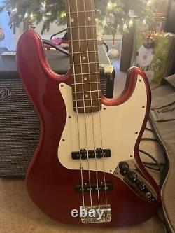 Fender Squier Affinity Jazz Bass Guitar, Fender Rumble 25 Bass Amp, Lead, Case