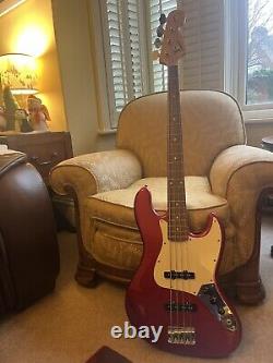 Fender Squier Affinity Jazz Bass Guitar, Fender Rumble 25 Bass Amp, Lead, Case
