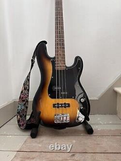 Fender Squier Affinity P Bass With Fender Rumble Bass Amp