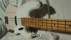 Fender Squier Classic Vibe'50s Precision Bass, White Blonde, Maple. Pine body