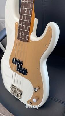 Fender Squier Classic Vibe'60s Precision Bass White Electric Bass Guitar Fender Squier Classic Vibe'60s Precision Bass White Electric Bass Guitar