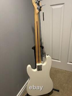 Fender Squier Mike Dirnt Precision Base Style Bass Guitar White Black Star