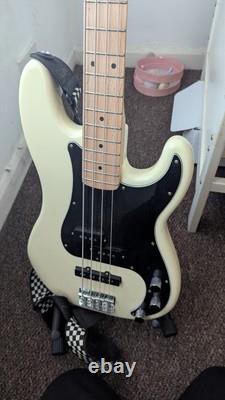 Fender Squire Affinity PJ Bass used twice