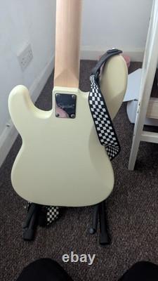 Fender Squire Affinity PJ Bass used twice