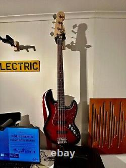 Fender Squire Jazz Bass guitar Very good condition