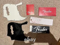 Fender Standard Jazz Bass, Maple Neck, Arctic White, 2016 (3 pickguard and bag)