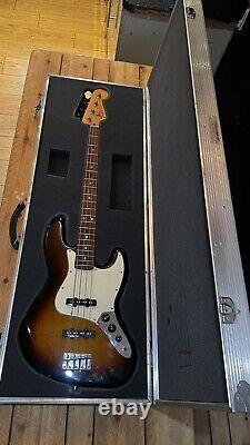 Fender Standard Jazz Bass with Flight Case