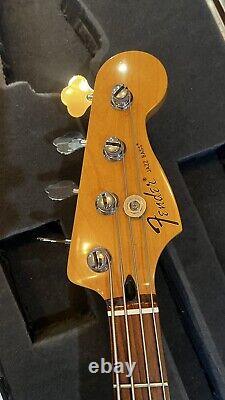 Fender Standard Jazz Bass with Flight Case