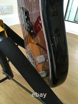 Fender USA Precision Avri 62 Vintage Re-issue 4-string Bass Guitar