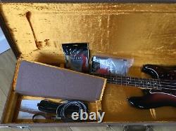 Fender USA Precision Avri 62 Vintage Re-issue 4-string Bass Guitar