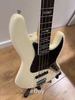 Fender jazz bass guitar usa deluxe with passive upgrade