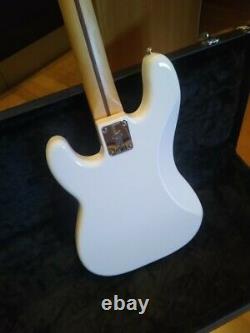 Fender player precision bass polar white + hard case