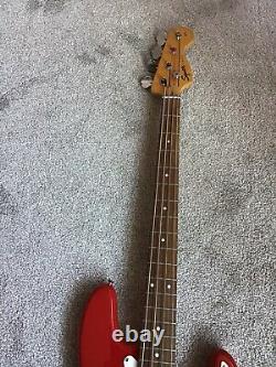 Fender squier precision bass