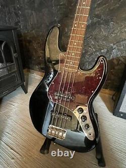 Fender squire jazz bass