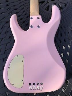 Flea Bass Model 32 Fleabass RHCP Guitar Shell Pink Nitro