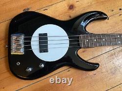 Fleabass Model 32 The Wild One Bass Guitar RHCP Flea Bass