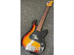 G&L Tribute Series Bass Guitar LB 100 in Sunburst Pre-Owned