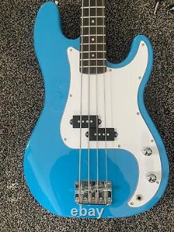 Gear4Music 3/4 LA Bass Guitar in blue