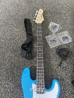 Gear4Music 3/4 LA Bass Guitar in blue