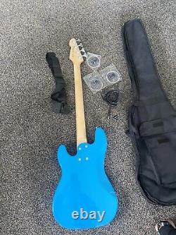 Gear4Music 3/4 LA Bass Guitar in blue
