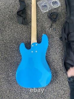 Gear4Music 3/4 LA Bass Guitar in blue