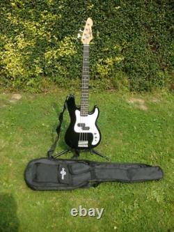 Gear4Music Bass Electric Guitar With Sholder Strap And Bag