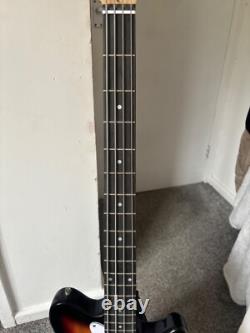 Gear4music 3/4 Bass Guitar with 15W Amp Pack Sunburst