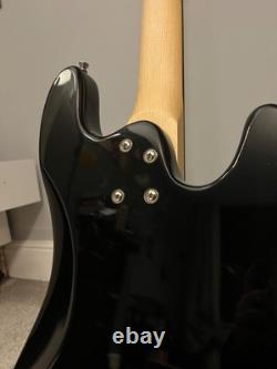 Gear4music beginner bass guitar ombré brown, used but good quality for beginners