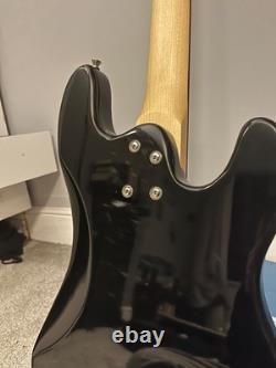 Gear4music beginner bass guitar ombré brown, used but good quality for beginners