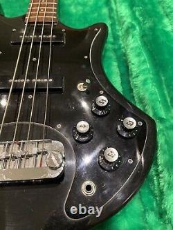 Guild B302 Bass Guitar with Hard Case
