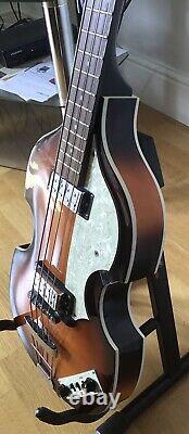 Hofner Violin Right Handed Electric Bass Guitar + Gig Case + Strap + Lead