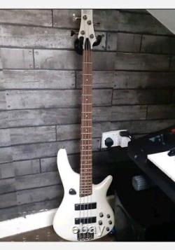 IBANEZ SR300 Active Electric Bass White