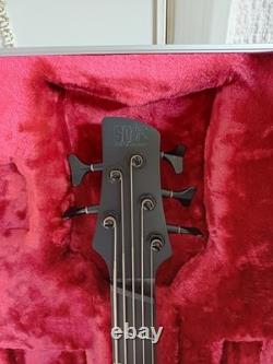 Ibanez 5 String Bass Black With Case