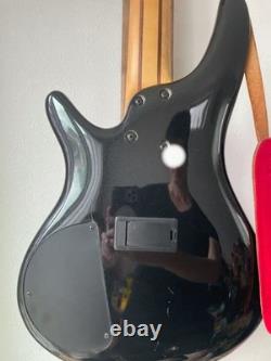 Ibanez SR305 Black 5 String Electric Bass Guitar WithGig Bag Used Product