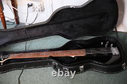 Ibanez-gsr205bk Bass Guitar 5 String + Bass Guitar Case