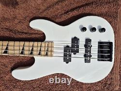 Jackson JS Series Concert Bass Minion JS1X Guitar, Maple FB, Snow White